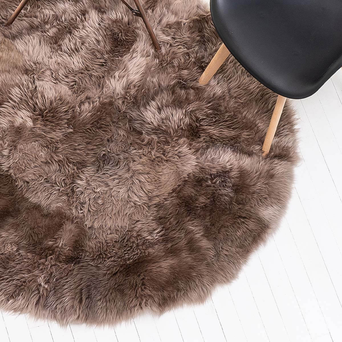 Long Hair Sheepskin Rug With Backing 55″ Ø