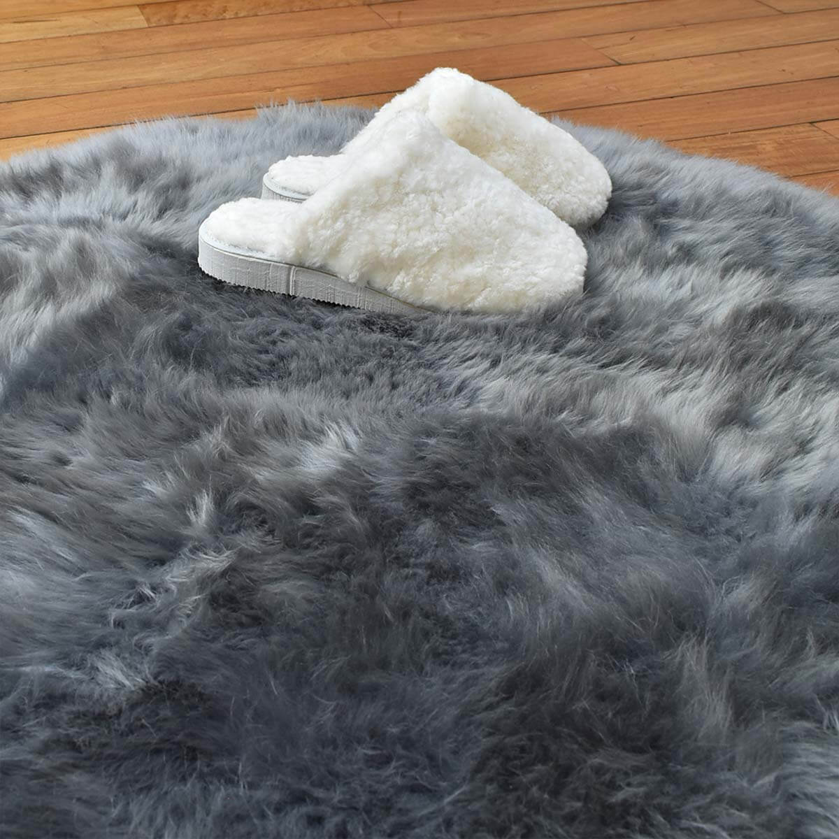 Long Hair Sheepskin Rug With Backing 35″ Ø